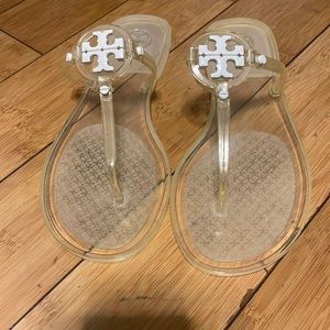 Tory Burch Clear sandal

Open to Offers!